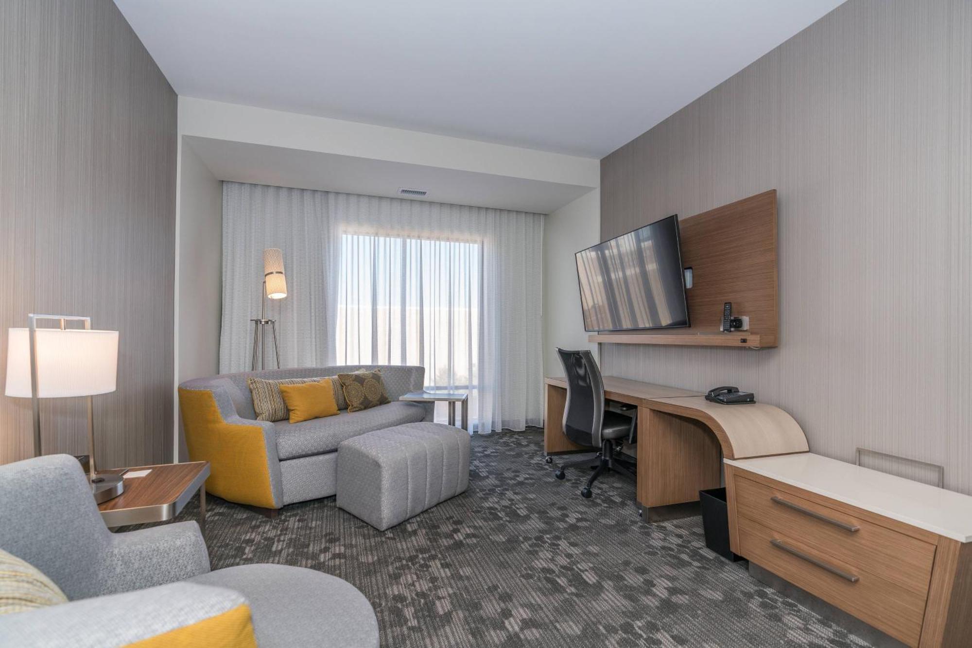 Courtyard By Marriott West Springfield Otel Dış mekan fotoğraf